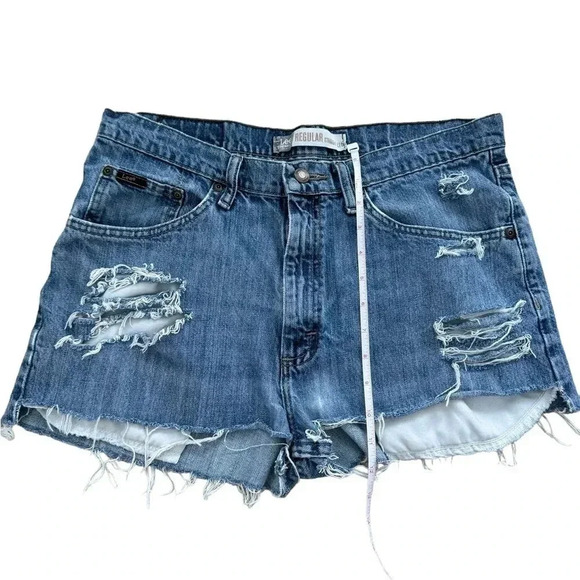 Vintage Lees Light Blue Distressed Denim Jean Shorts, Size 30x32 - Picture 6 of 14